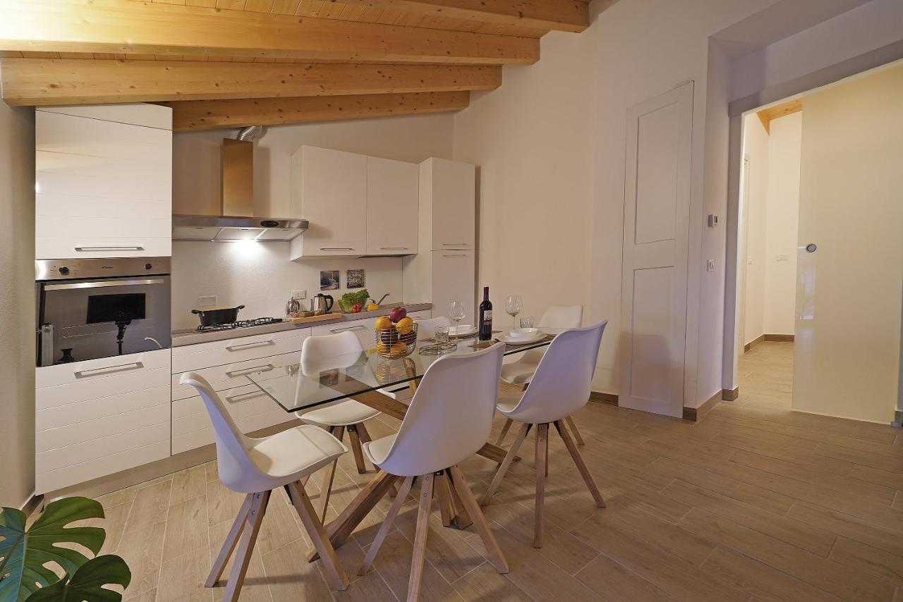 Apartments Villa Bougainville Сан-Феличе-дель-Бенако Экстерьер фото